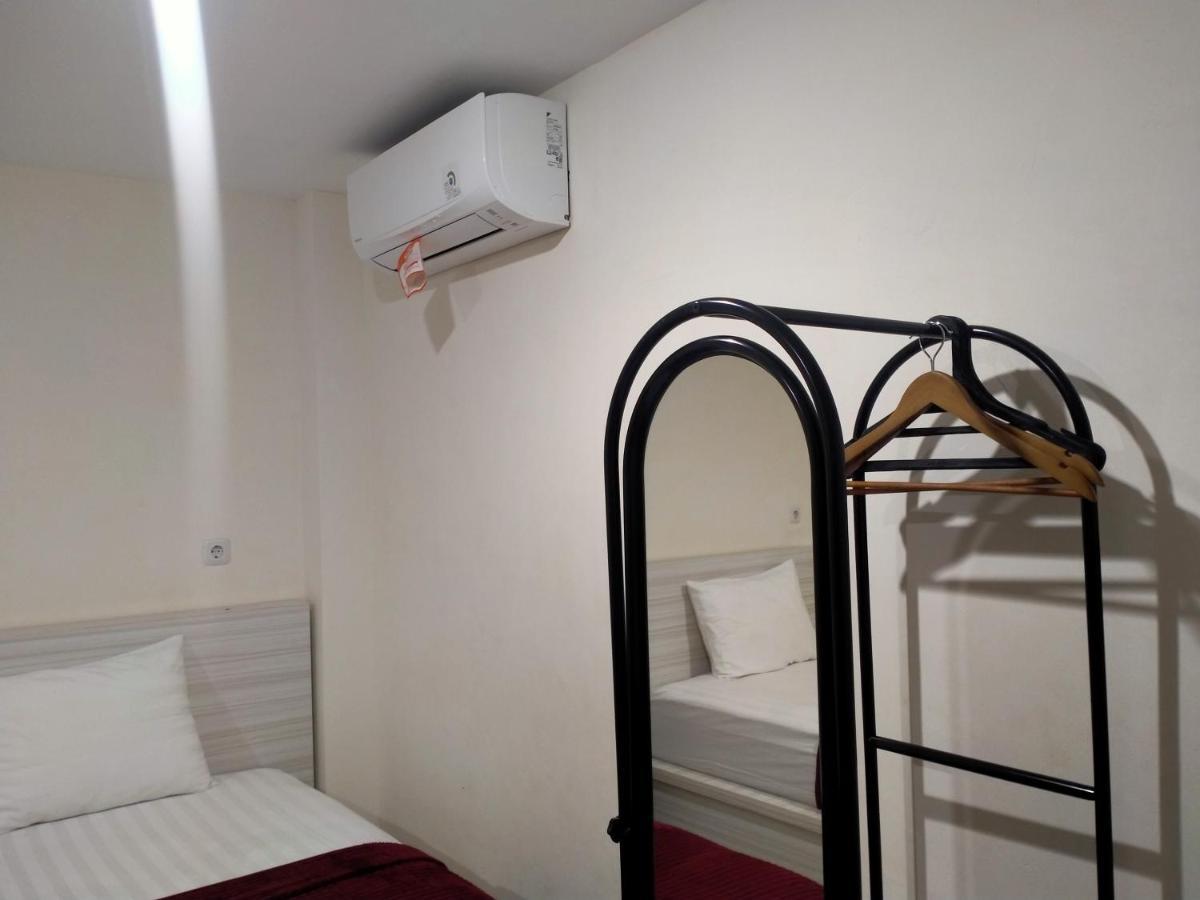 Granada Inn Palu Esterno foto