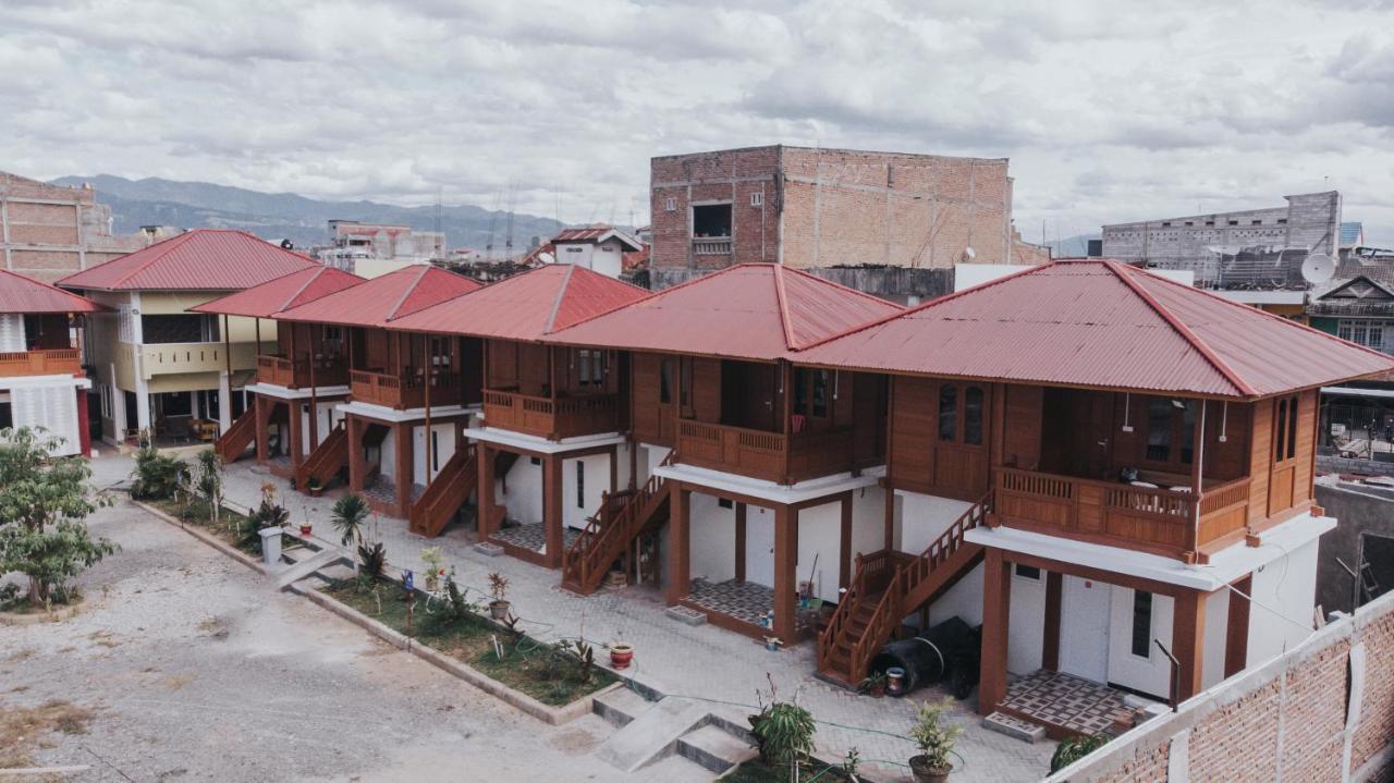 Granada Inn Palu Esterno foto