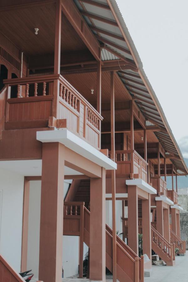 Granada Inn Palu Esterno foto