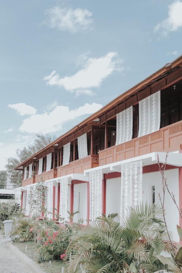 Granada Inn Palu Esterno foto