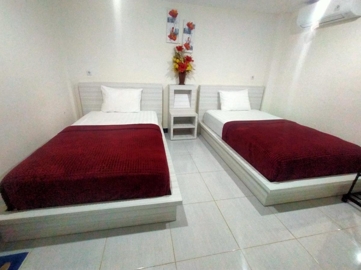 Granada Inn Palu Esterno foto