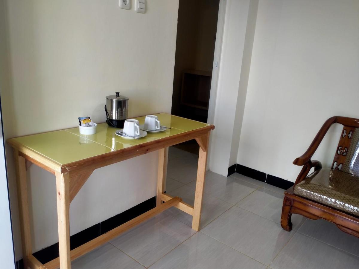 Granada Inn Palu Esterno foto