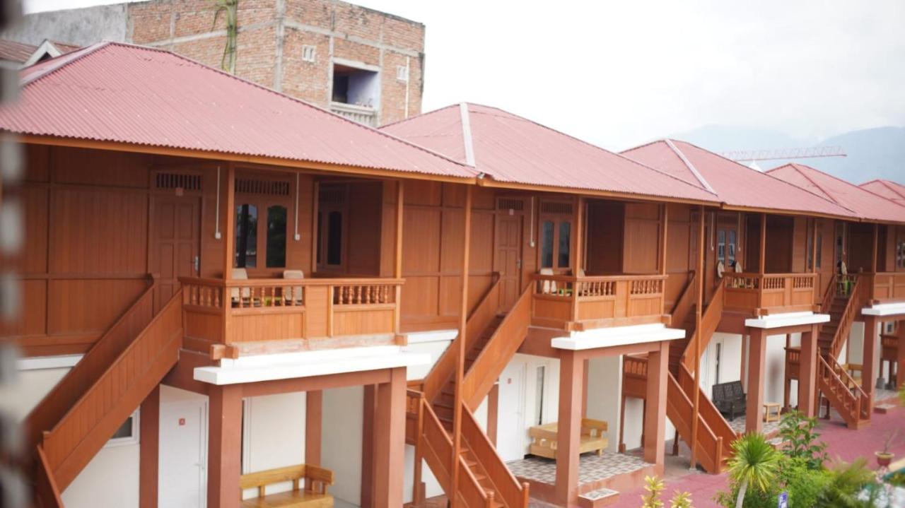 Granada Inn Palu Esterno foto