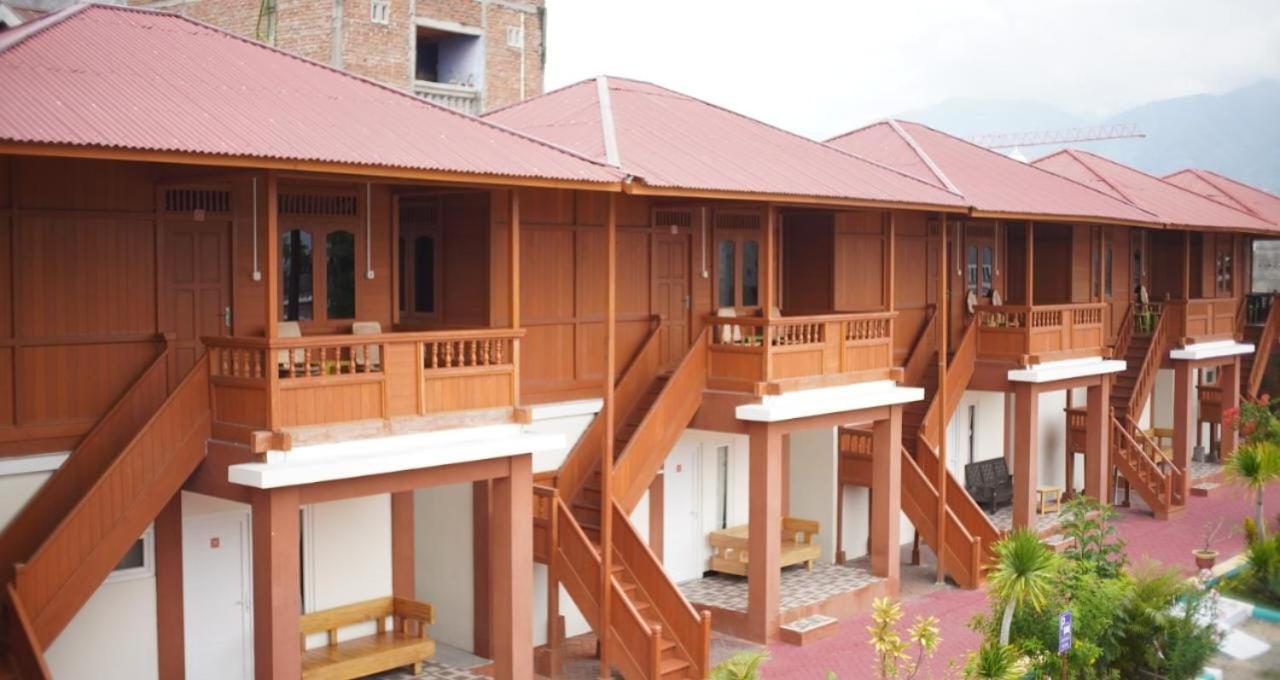 Granada Inn Palu Esterno foto