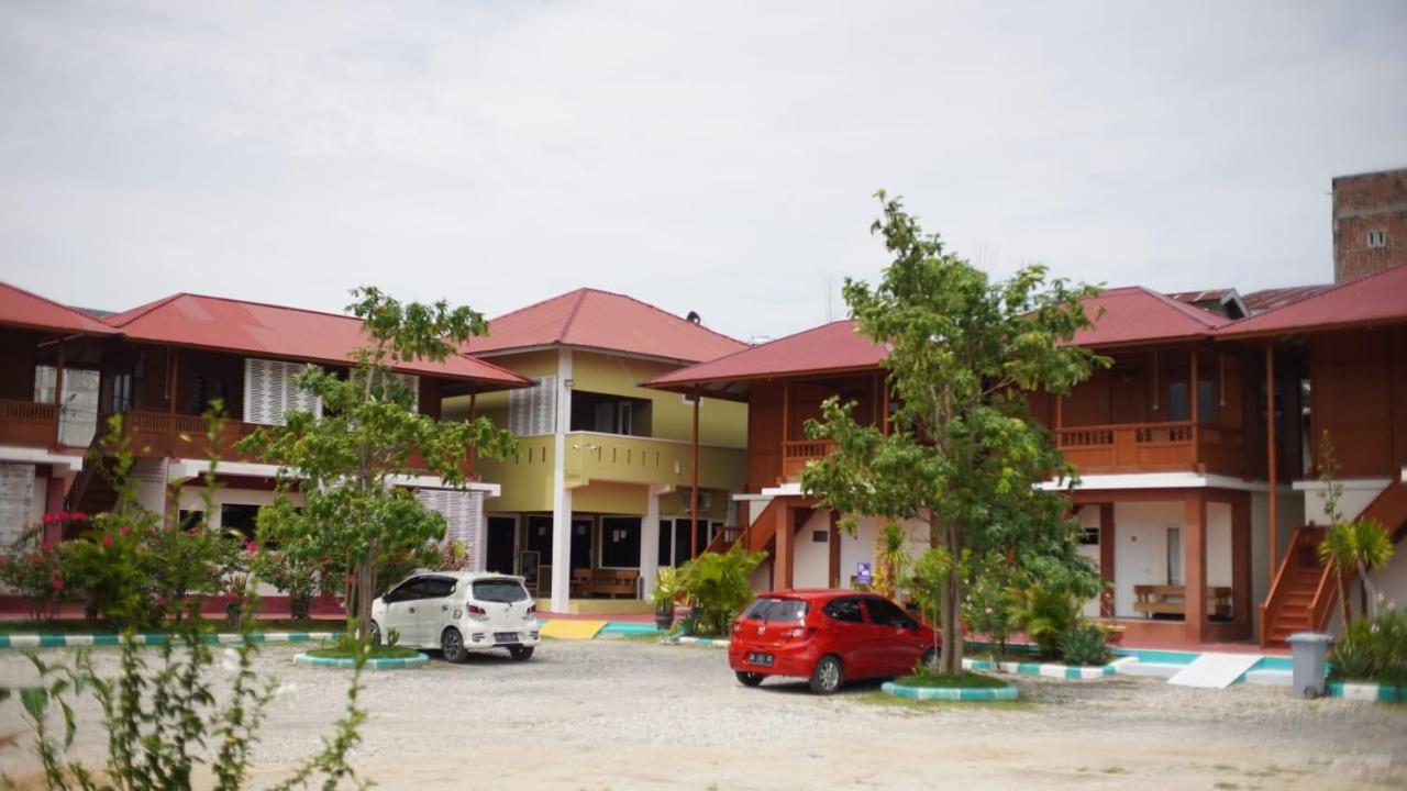 Granada Inn Palu Esterno foto